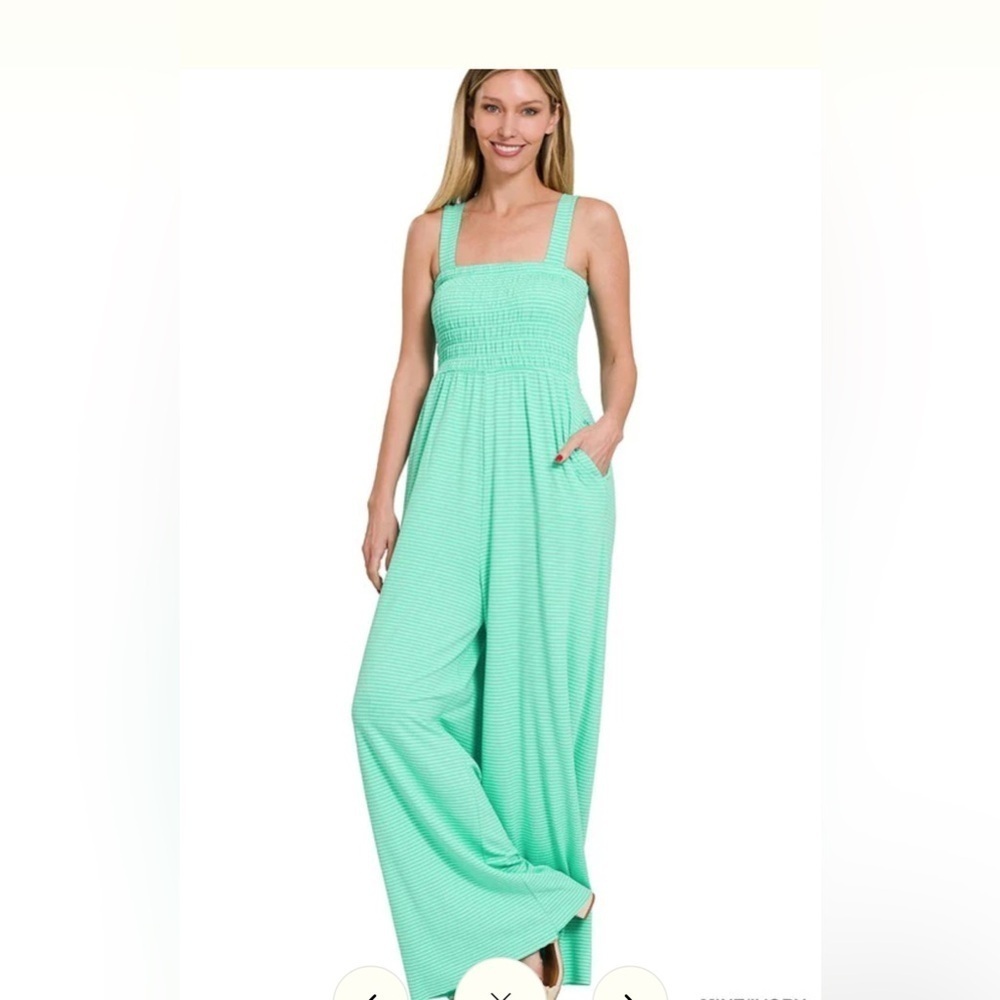 NWOT ZENANA SMOCKED TOP STRIPED JUMPSUIT WIDE LEG VACATION RESORT WEAR SIZE XLG